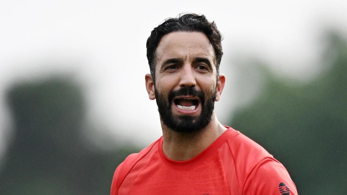 Il Milan cerca rinforzi sulla fascia: attenzionato un ex Inter