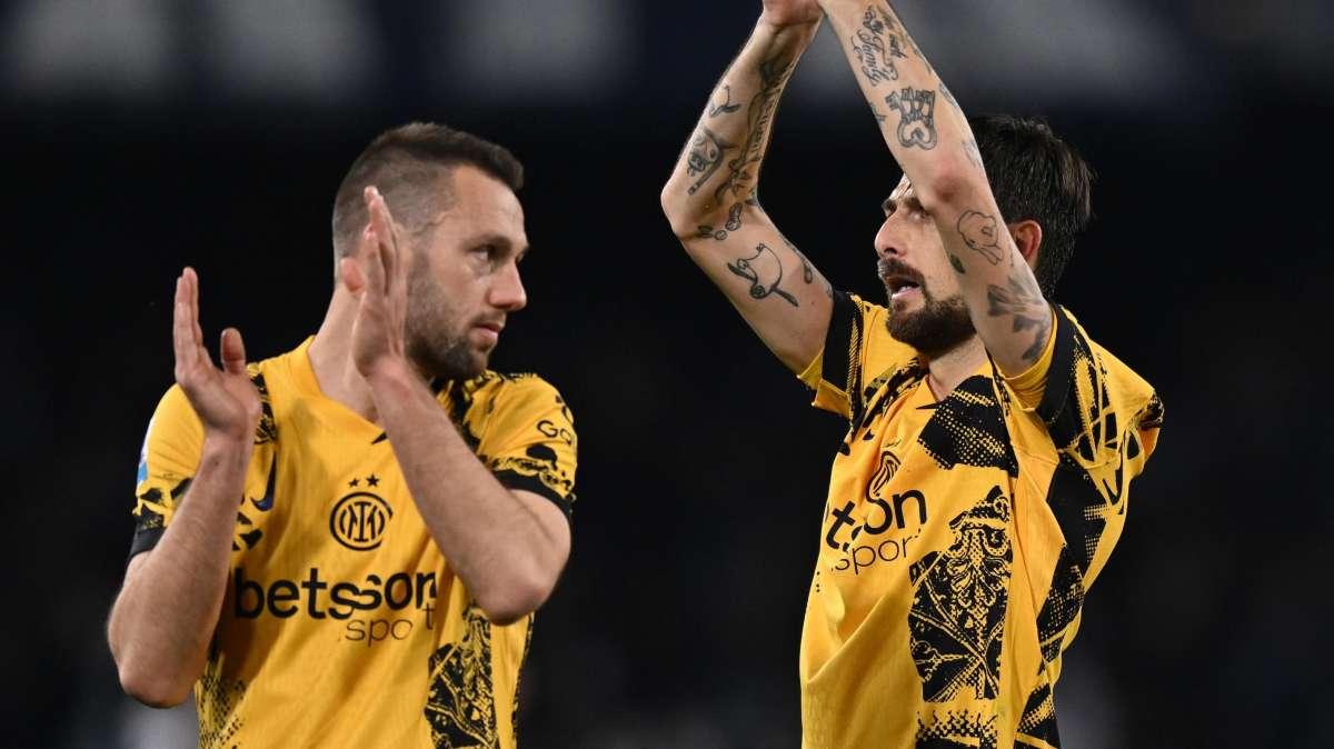 Pastorello sul futuro di Acerbi e De Vrij: "Con noi l'Inter è stata chiara. Io porterò più opzioni ai giocatori"