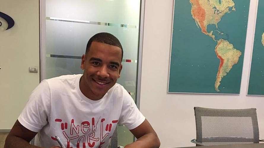 Cagliari, Miangue: "Orgoglioso di essere qui"
