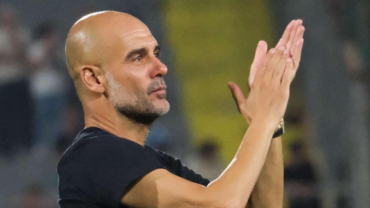 Guardiola: "Akanji è tra i giocatori che ci hanno aiutato a essere il club che siamo, gli auguro il meglio"