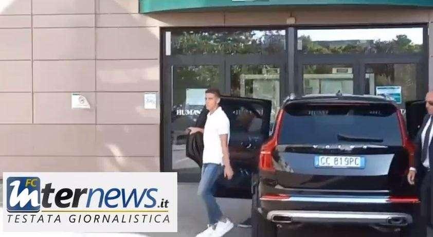VIDEO - Asllani già arrivato all'Humanitas: inizia la giornata nerazzurra del centrocampista