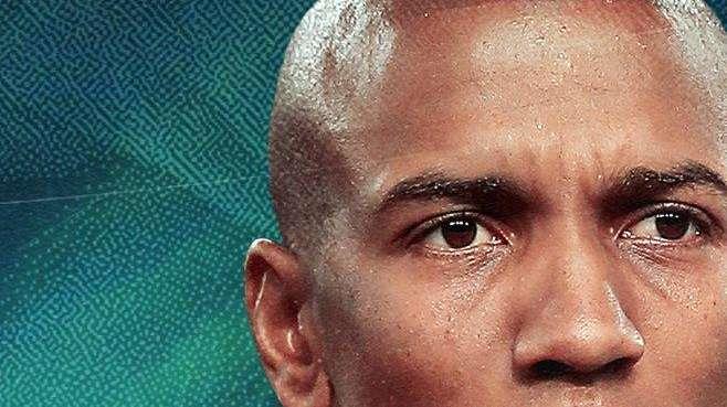 Ashley Young si presenta (con effetti speciali) ai tifosi nerazzurri: "Forza Inter"