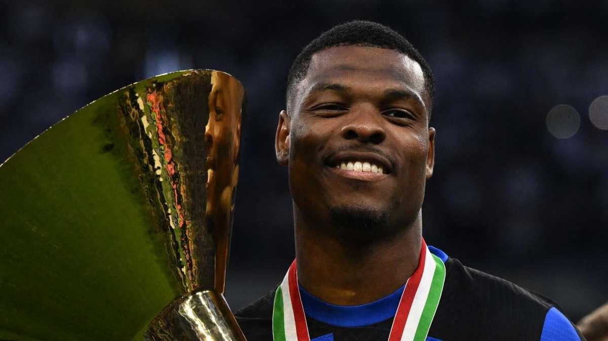 CdS - Dumfries-Inter, c'è ancora distanza ma l'intesa non è lontana. Dettati data e paletti per il rinnovo