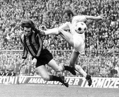 Boninsegna batte Zoff e realizza il gol del 2-1 nella gara col Napoli