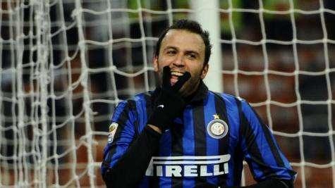 Longo, Pazzini e super Cou: l'Inter va con un 3-0 nel delirio indonesiano