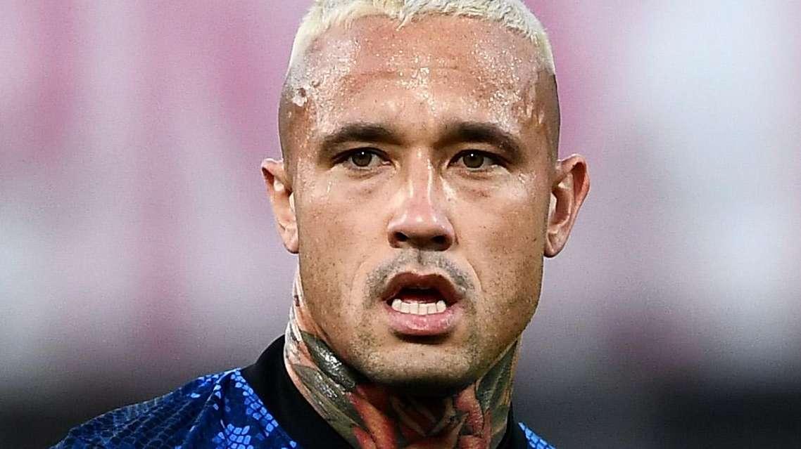 Cagliari, Pavoletti: "Nainggolan ha lasciato una porticina aperta al suo ritorno"