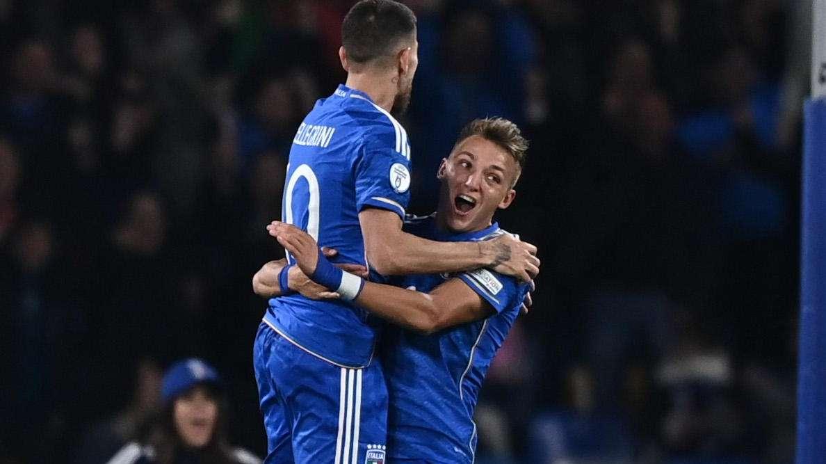 L'Italia va ko con l'Inghilterra: 90' per Acerbi, Barella esce dopo un pestone. Prima gioia in azzurro per Retegui 