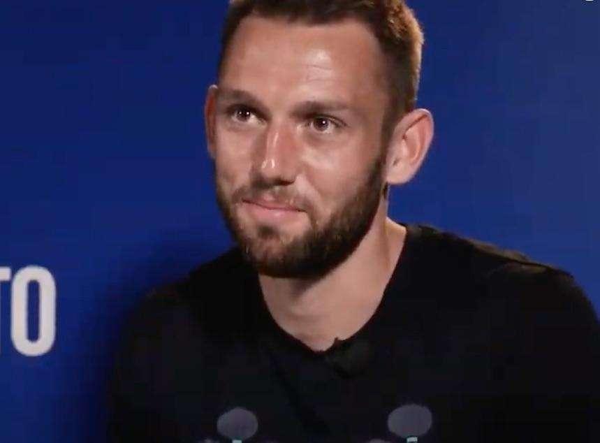 De Vrij esalta Skriniar: "Con lui non si passa, quest'anno è stato una roccia"