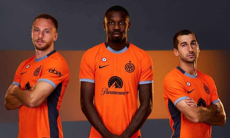 L'Inter presenta la terza maglia: esordio contro la Real Sociedad