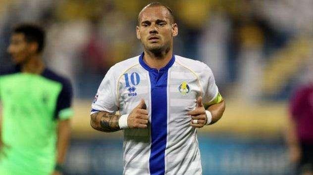 Sneijder annuncia il ritiro dal calcio: la sua carriera termina a 35 anni