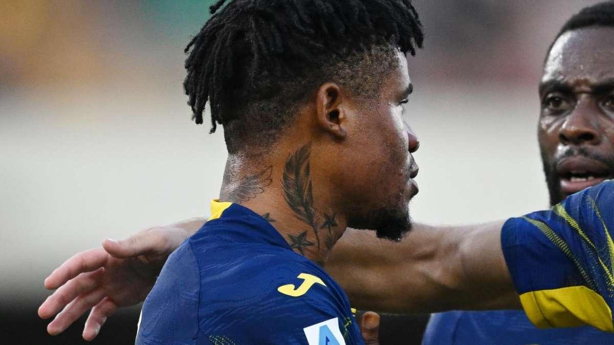 Caos Verona, rissa fra Orban e un tifoso. Il club condanna il gesto