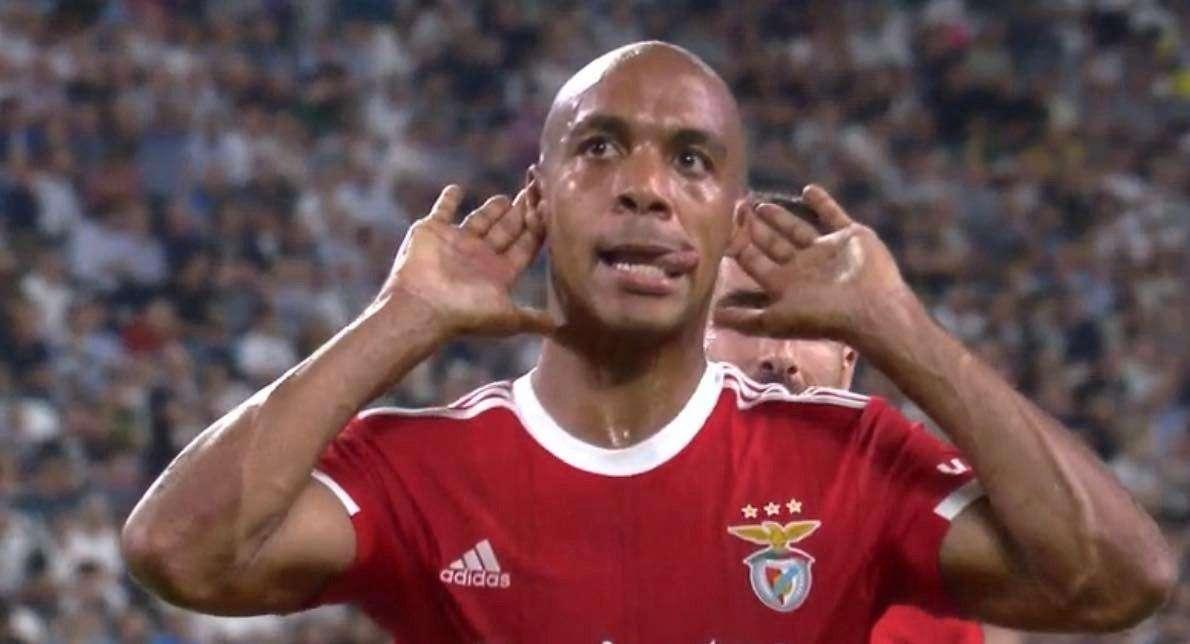Juve-Benfica, 1-1 a fine 1° T: Joao Mario trasforma il rigore, poi provoca i tifosi bianconeri