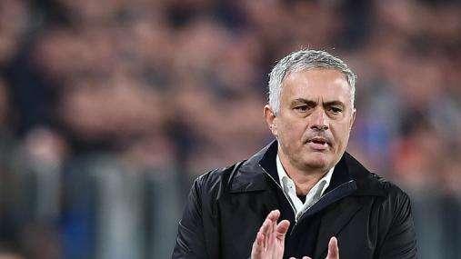 Mourinho: "Spero che i media rispettino la mia posizione fino a quando deciderò di tornare"