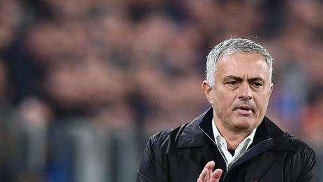 Mourinho stravede per Rakitic: "Il giocatore più sottovalutato al mondo. È fantastico"