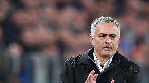 Mourinho sul Var: "Solo i ladri possono lamentarsi delle telecamere"