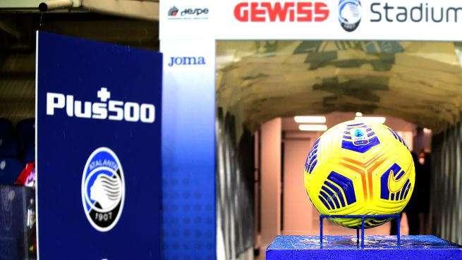 Crisi Covid-19, i club di Serie A chiedono ufficialmente la rinuncia a due mensilità ai calciatori