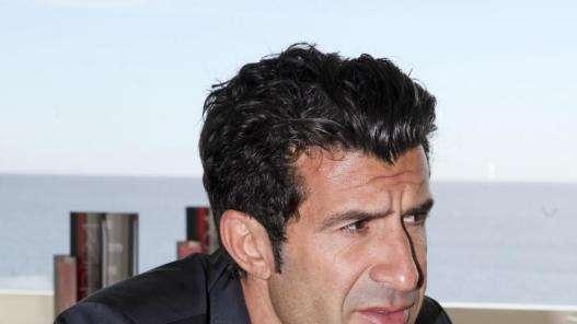 Figo durissimo: "Crisi? Ma se i politici spendono..."