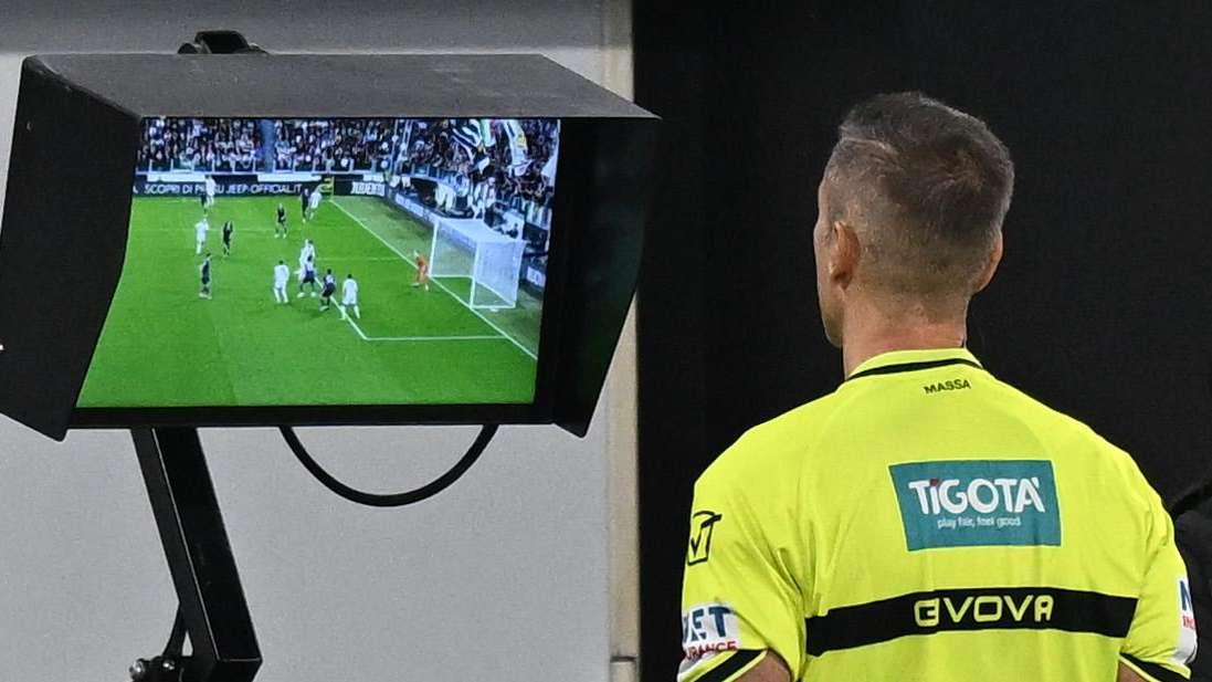VAR, l'arbitro spiegherà la decisione: novità a partire dalle semifinali di Coppa Italia. E da Inter-Udinese...