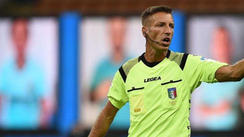 Inter-Torino - Massa, 8 ammonizioni per domare una partita spigolosa. Ok i gol, corretta l'interpretazione su Bastoni al 38'