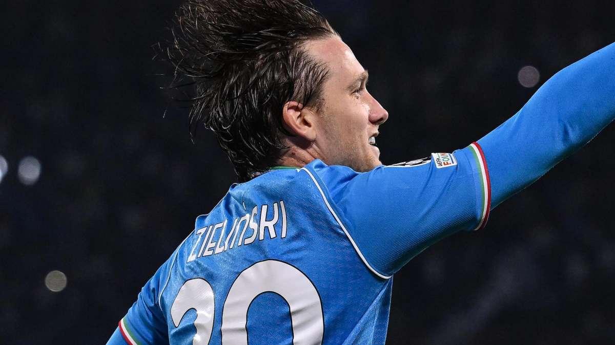 Zola: "Inspiegabile l'esclusione di Zielinski dalla lista UEFA, un autogol clamoroso del Napoli"