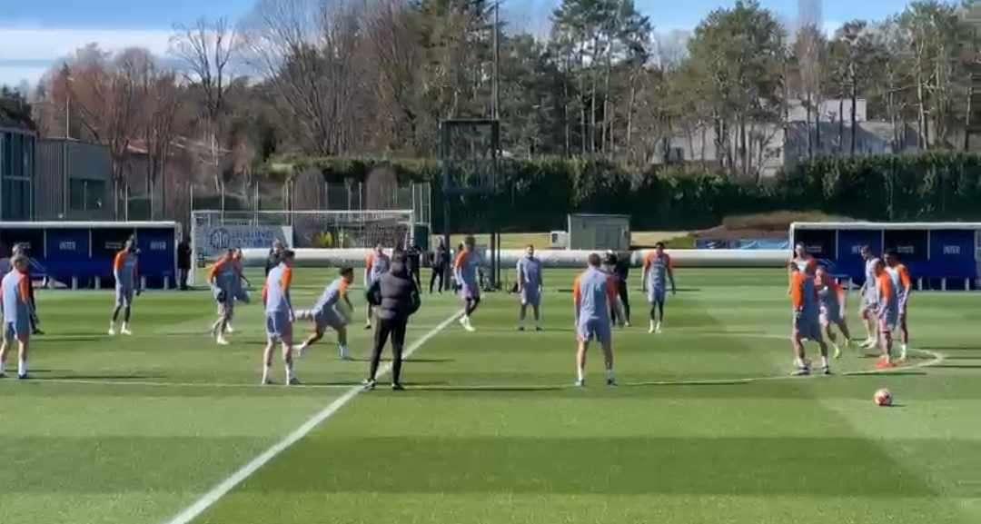 VIDEO FCIN - Le ultime da Appiano Gentile prima di Atletico Madrid-Inter: tentazioni olandesi per Inzaghi