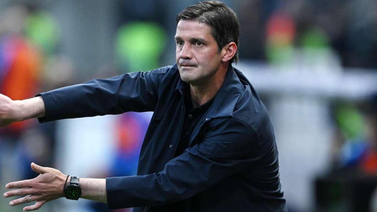 GdS - L'Inter di Chivu al via: il tecnico si è già sentito con alcuni giocatori. Si parte col 3-5-2, ma il modulo può cambiare 