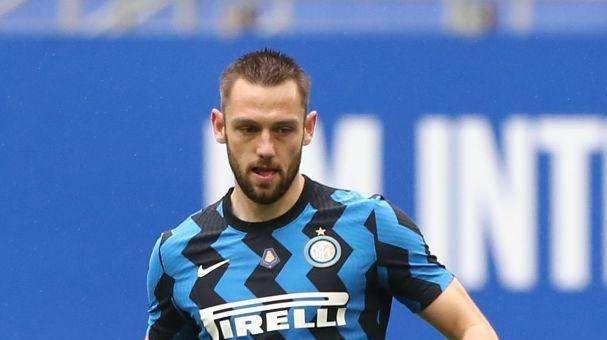 De Vrij, contratto con l'Inter 'svantaggioso': l'olandese infuriato con la sua ex agenzia 