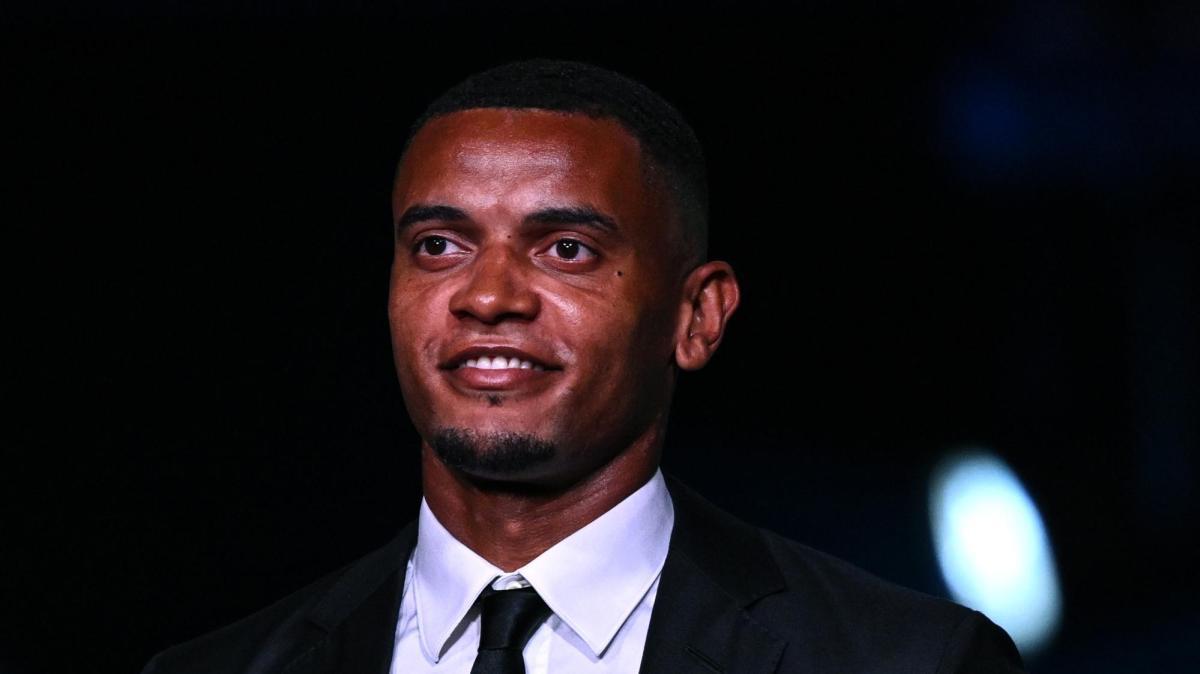 Akanji: "Un orgoglio essere nella squadra dell'anno della Serie A"