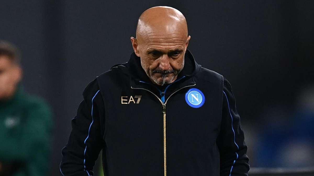 Il Napoli crolla a Empoli e annuncia: "Da martedì squadra in ritiro permanente"