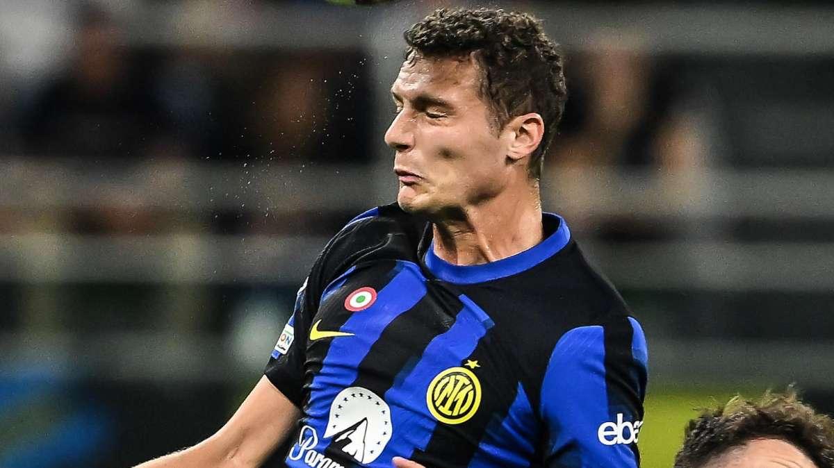 Pavard "carico per la Champions". E i tifosi lo inondando di entusiasmo