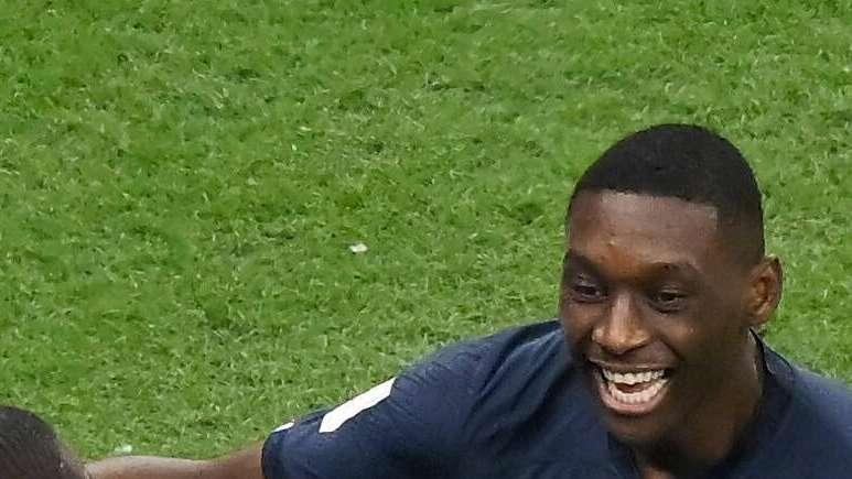 L'Equipe - PSG forte su Kolo Muani, ma c'è concorrenza. Il Piano B è Thuram: i dettagli