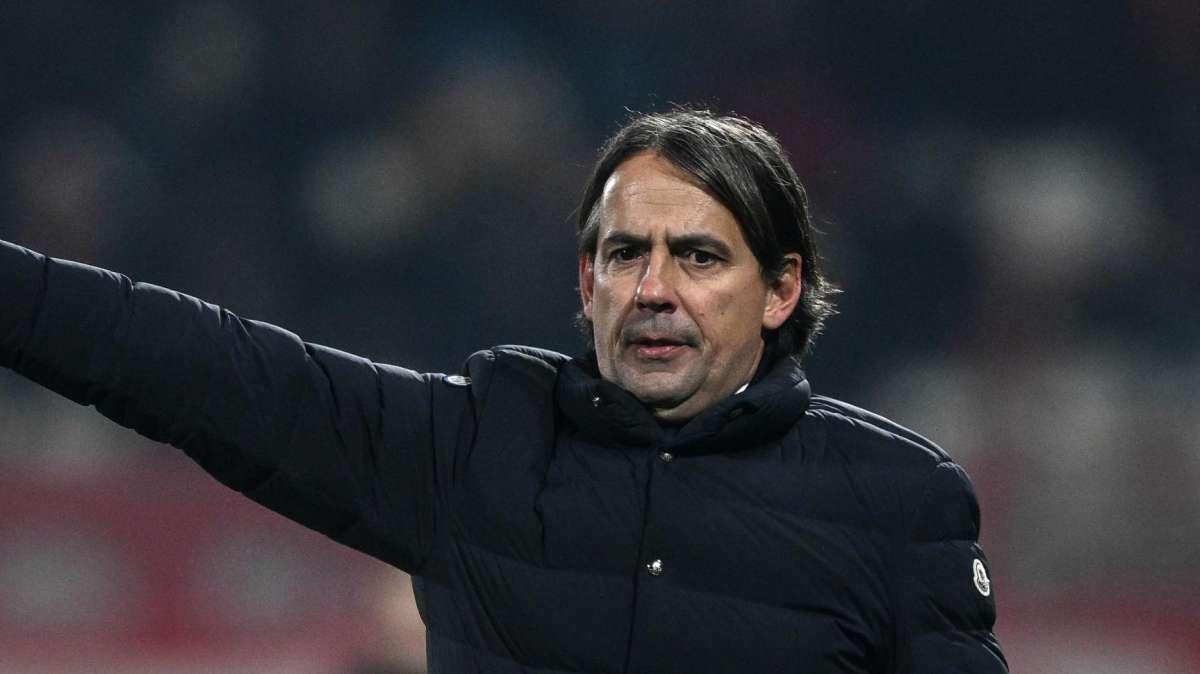 Sky - Out Bastoni, Inzaghi lancia De Vrij al centro della difesa. Darmian preferito a Dumfries