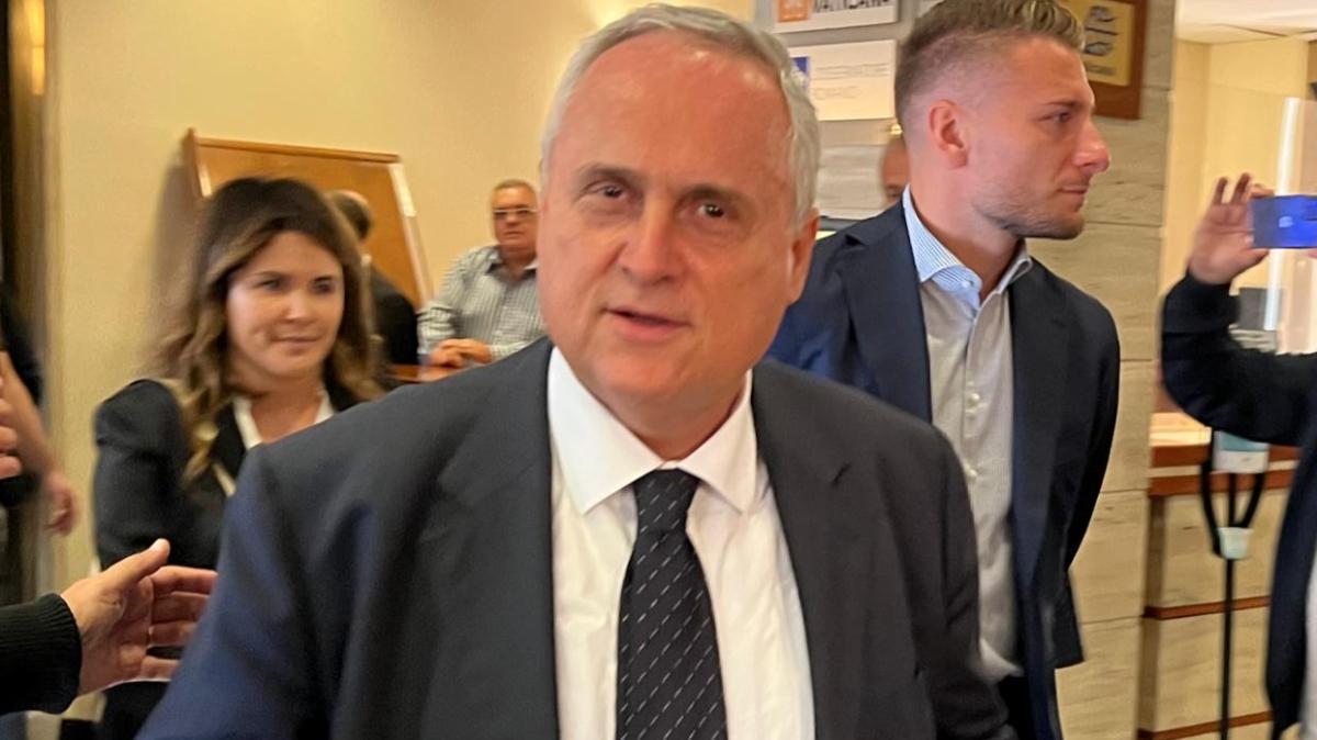 Mercato, Lotito chiede nuove norme: "Oggi si favoriscono acquisti all'estero"