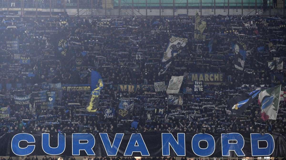 Ultras Stella Rossa attaccano romanisti, la Curva Nord Milano: "Deriva senza senso"