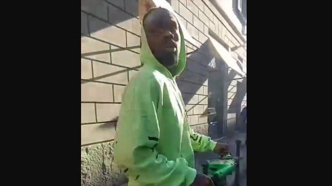 "Sono Leao, quello del Galatasaray". L'ironia di Thuram in monopattino