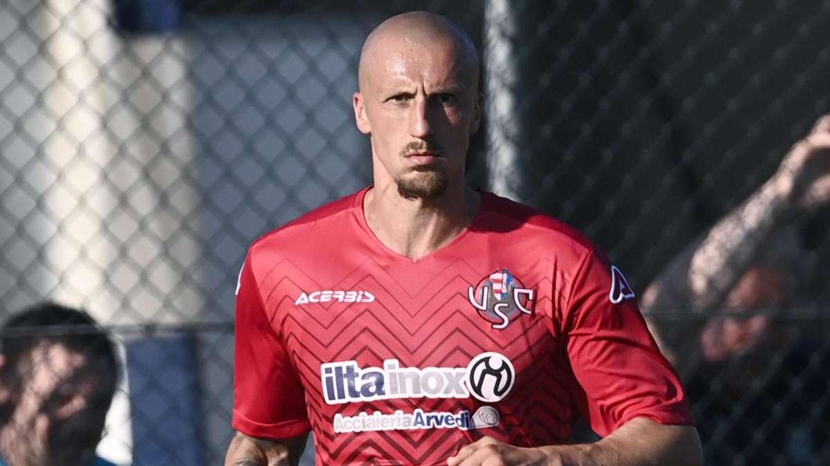 Cremonese, Chiriches elogia Pinamonti: "Un attaccante giovane e forte"