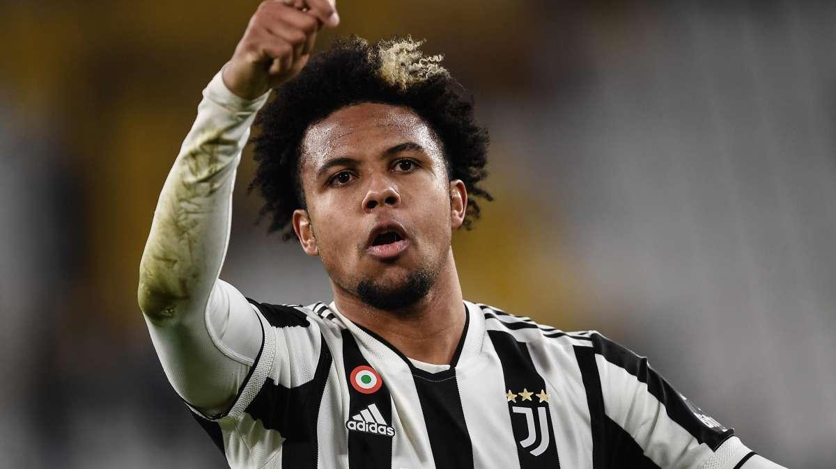 Juve, Allegri perde due pezzi: lesione capsulare della spalla per McKennie, Aké fuori per circa due mesi 