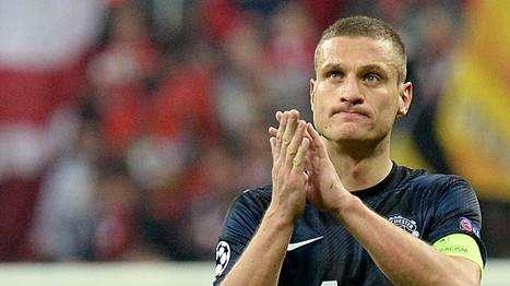 Vidic saluta Manchester: "Grazie a tutti di cuore"