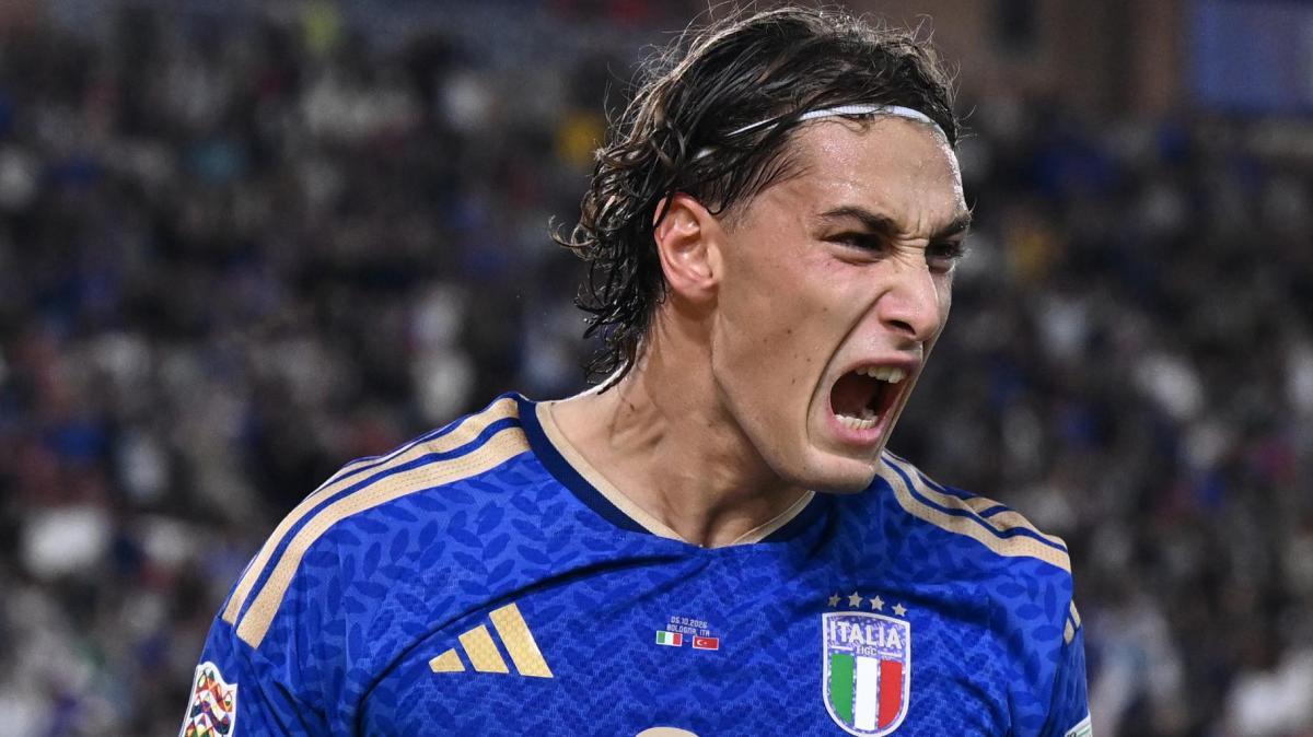 Mancini in conferenza: "Pio Esposito può diventare un grande centravanti. Come Toni e Vieri..."