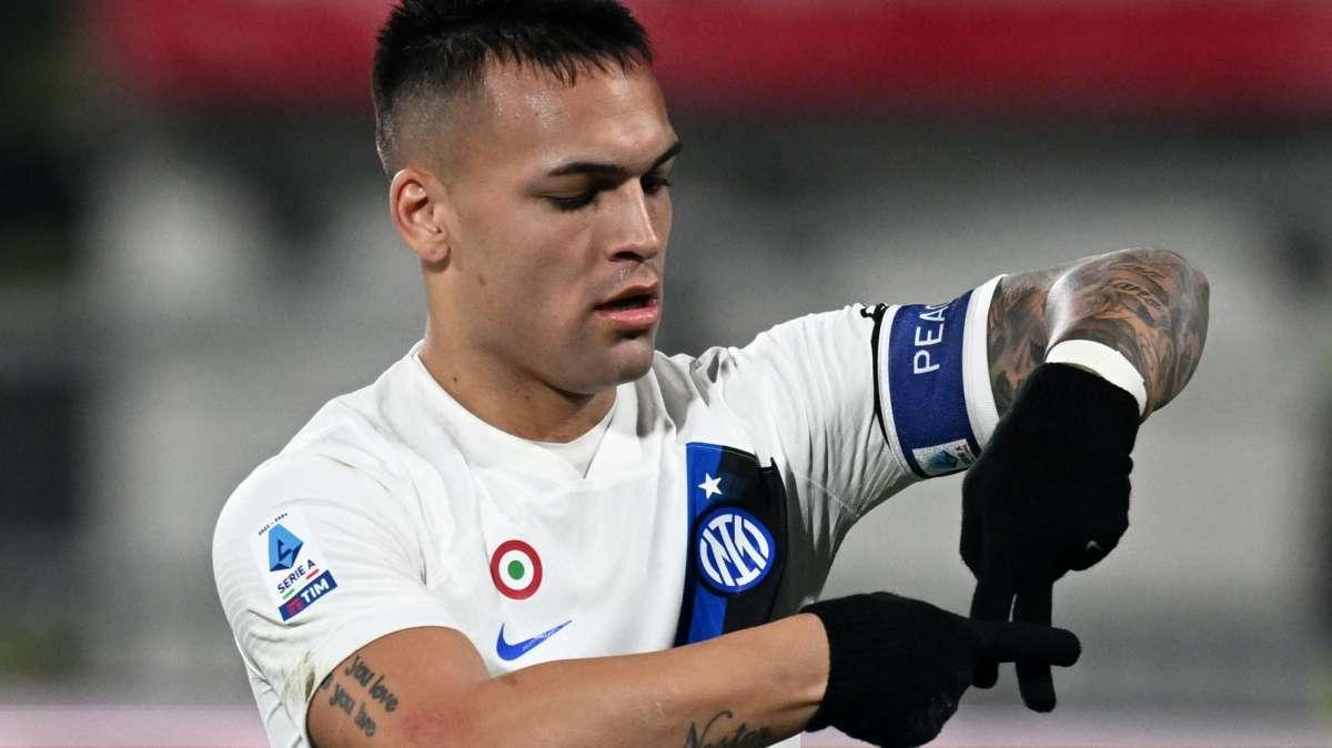 Monza-Inter, le pagelle - Lautaro, Toro meccanico. Un solo neo per Calhanoglu. De Vrij fa la gioia di Acerbi
