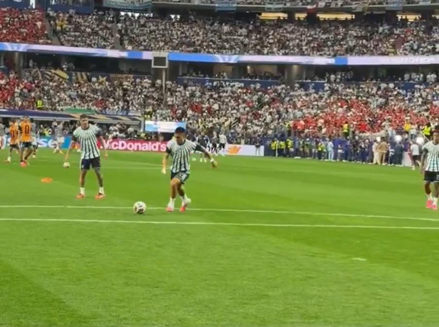 VIDEO - Lautaro non segna ma lascia il segno... su un povero fotografo!