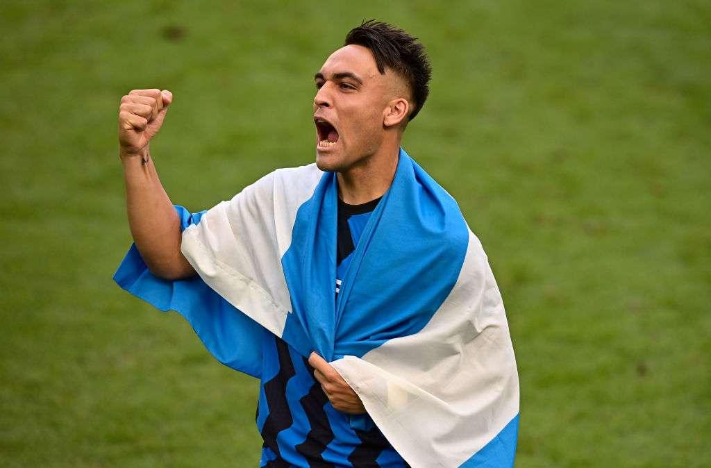 Buon compleanno Lautaro: gli auguri dell'Inter al Toro nerazzurro