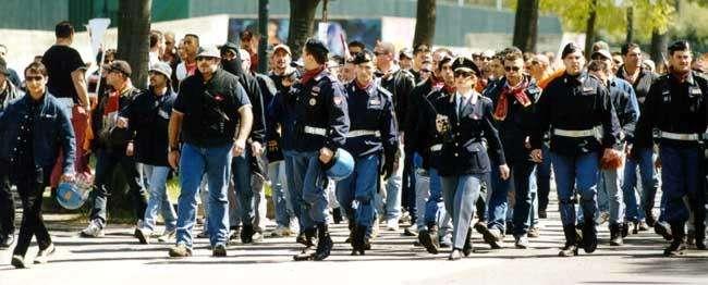 Scontri in Stazione Centrale tra romanisti e polizia