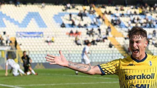 Il Modena torna in Serie B, Nicholas Bonfanti: "Sono innamorato di questa piazza"