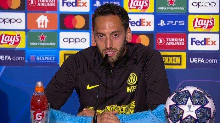 Calhanoglu: "Quest'anno punto allo Scudetto. L'Inter sta facendo un gran lavoro, più forti con Cuadrado"