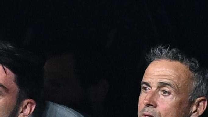 PSG, Luis Enrique: "Vogliamo chiudere in modo storico una stagione già storica. Hakimi? Tra i migliori terzini visti in vita mia"