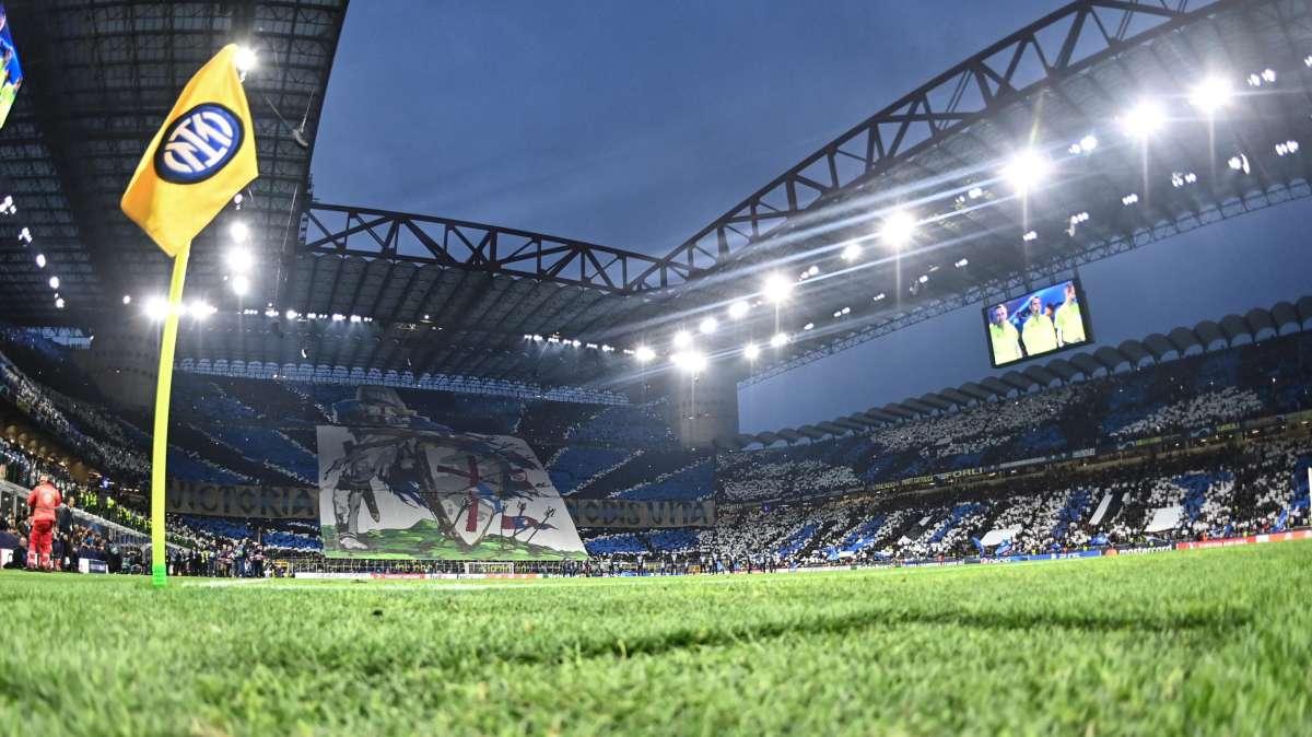 Nuova frenata per l'ipotesi referendum su San Siro: i tempi si allungano. Il motivo 