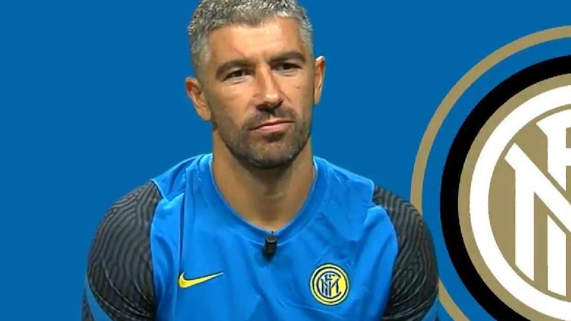 Kolarov: "Inter scelta facile, magari chiuderò la mia carriera qui come Mihajlovic. Ruolo? Terzo di difesa"