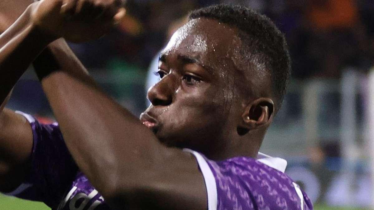 Kayode nei radar Inter, l'entourage: "Lo seguono in Premier, ma a Firenze sta bene"