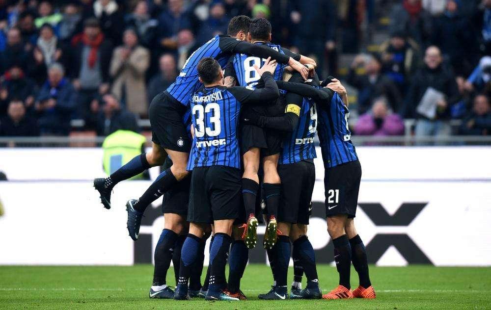 Inter-ChievoVerona - Icardi con un due da paura, Candreva sei da primato. 9 a Perisic, S. Siro zero anche stavolta